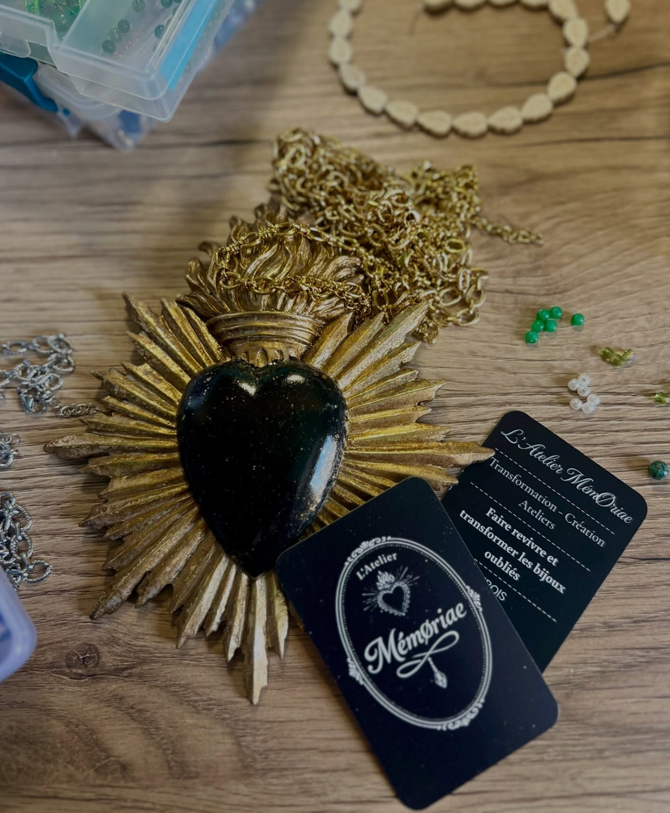 L'Atelier MémØriae - bijoux talismans upcyclés faits main