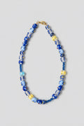 Collier Isara Marie-Louise Bijoux – perles céramique bleues à motifs fleuris, fait main Bali