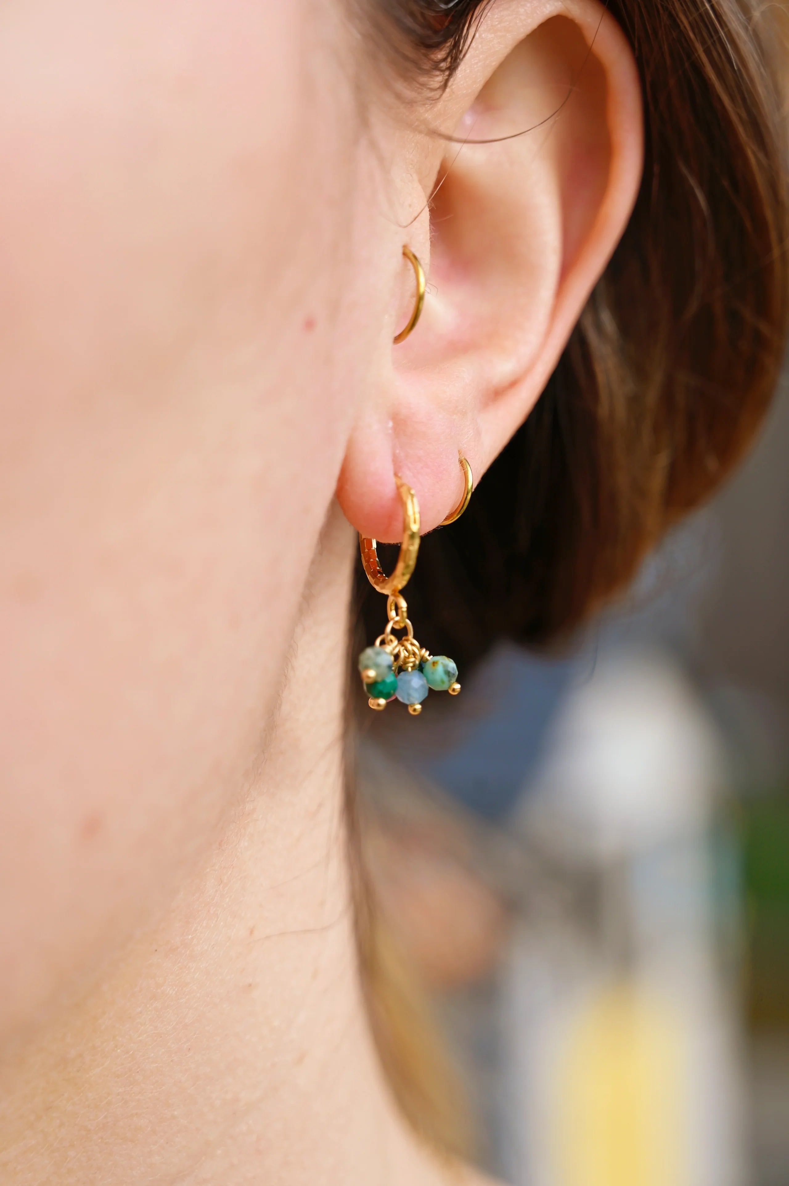 Boucles PIETRA verte Bahlïa Bijoux portées, tourmaline et malachite