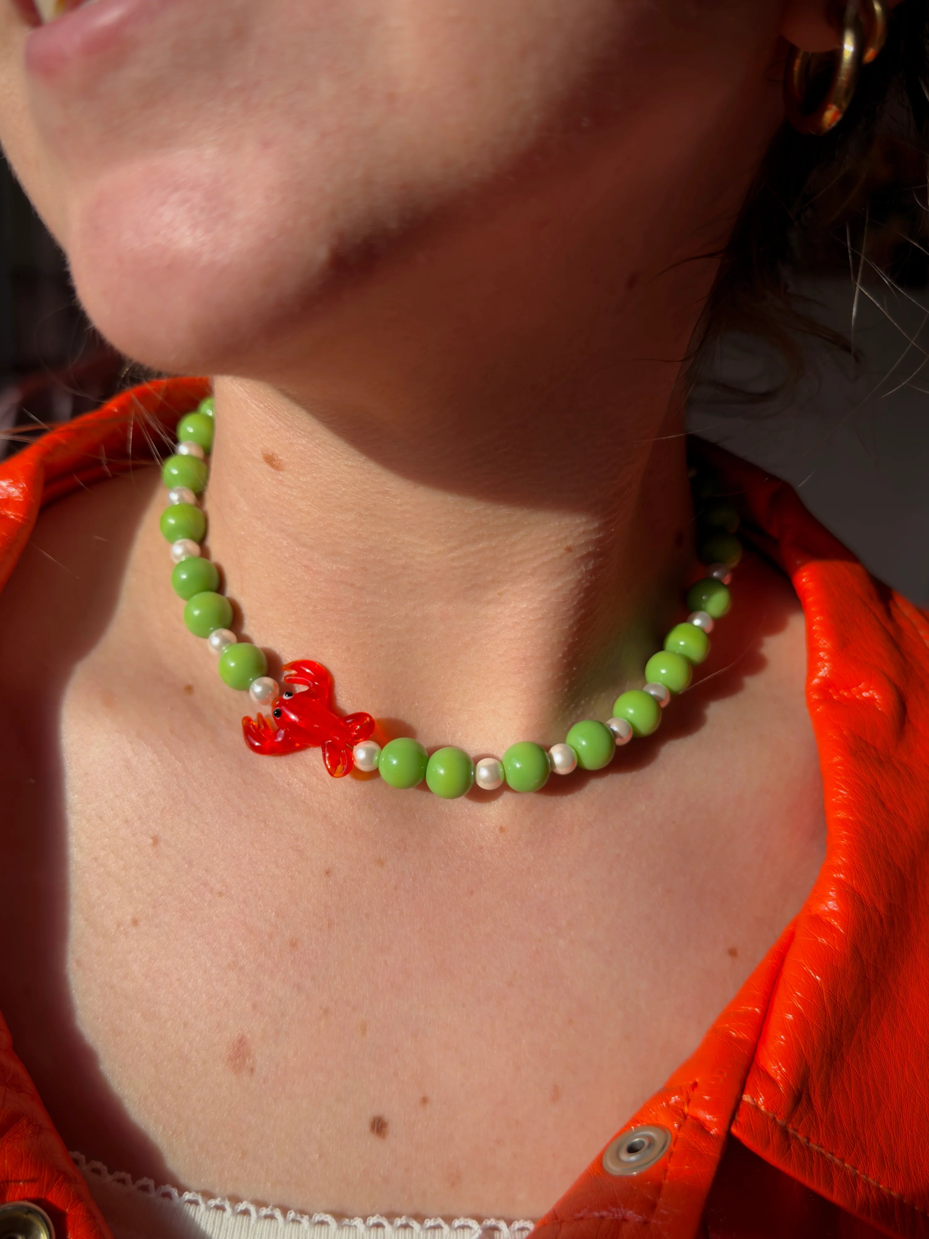 Collier San Francisco ZOUZBIJOUX porté, perles de verre vertes