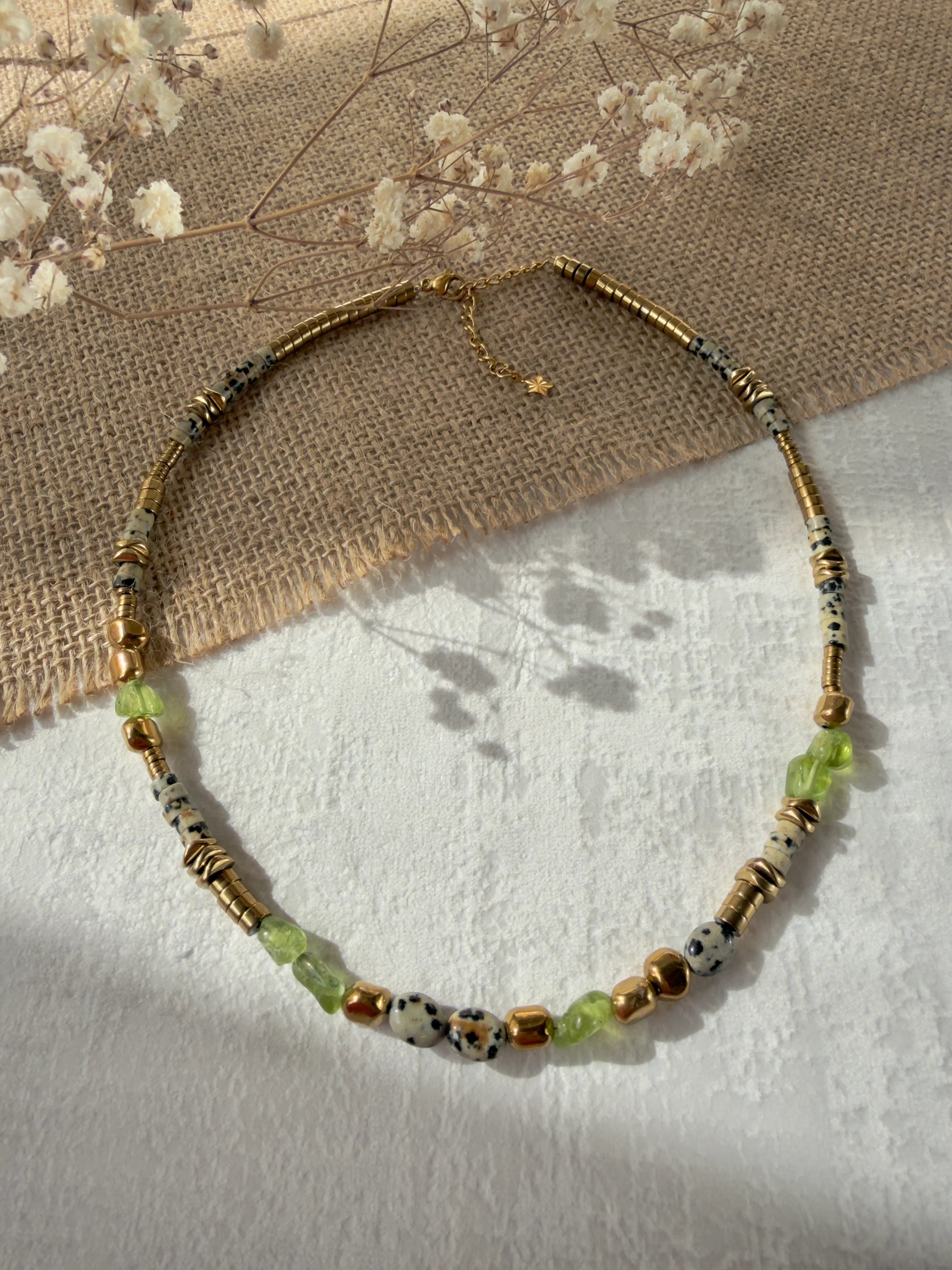 Collier Naples ZOUZBIJOUX, vue d'ensemble sur fond clair