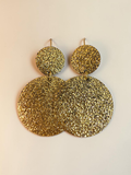 Boucles Alma Gold Maison Alba – formes rondes en cuir doré superposées, fait main atelier corrézien