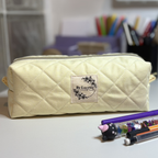 Trousse à crayons jaune