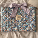 Pochette à livre fleurs bleue grand modèle