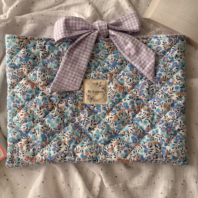 Pochette à livre fleurs bleue grand modèle