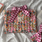 Pochette à livre fleurs jaune petit modèle