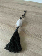 Porte-clés OGAMA noir en bois et coquillages - B&Inside